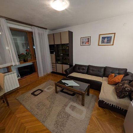 Stan Uzice Lägenhet Exteriör bild